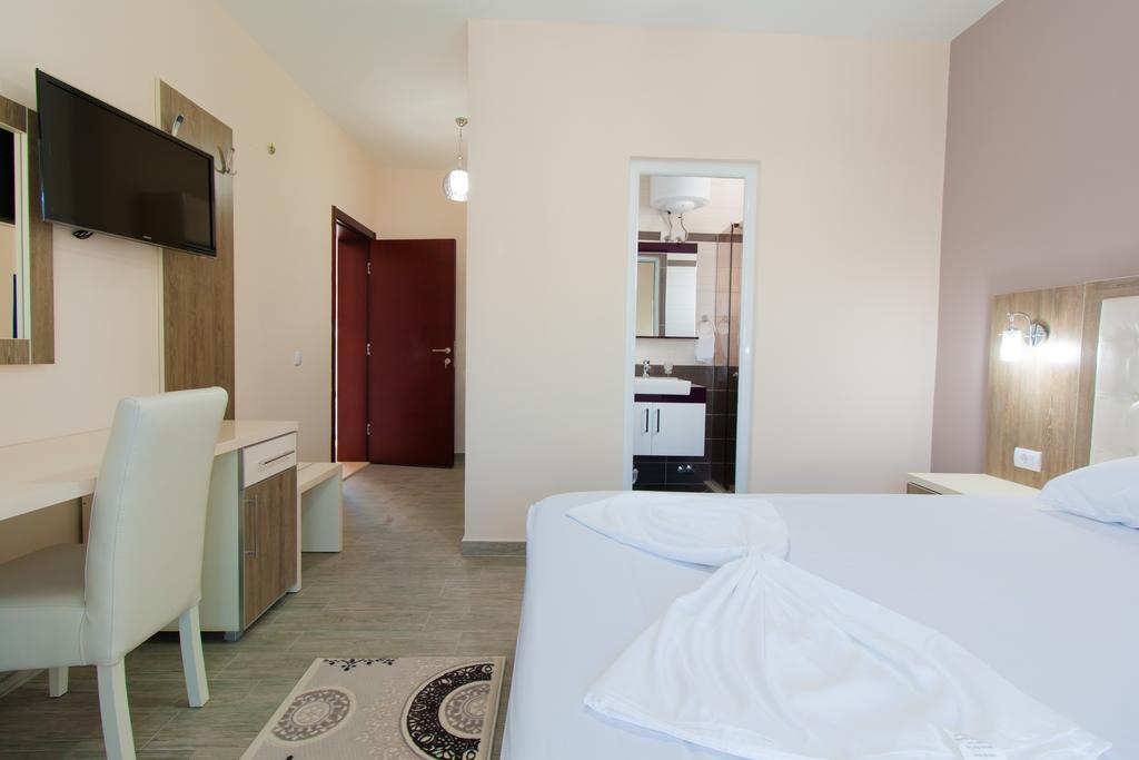 A3 Apartments Ulcinj Esterno foto