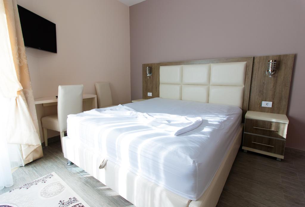 A3 Apartments Ulcinj Esterno foto